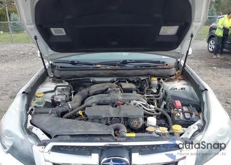 2013 Subaru Legacy 2.5I Premium из США, поврежденный, VIN 4S3BMBC67D3042937